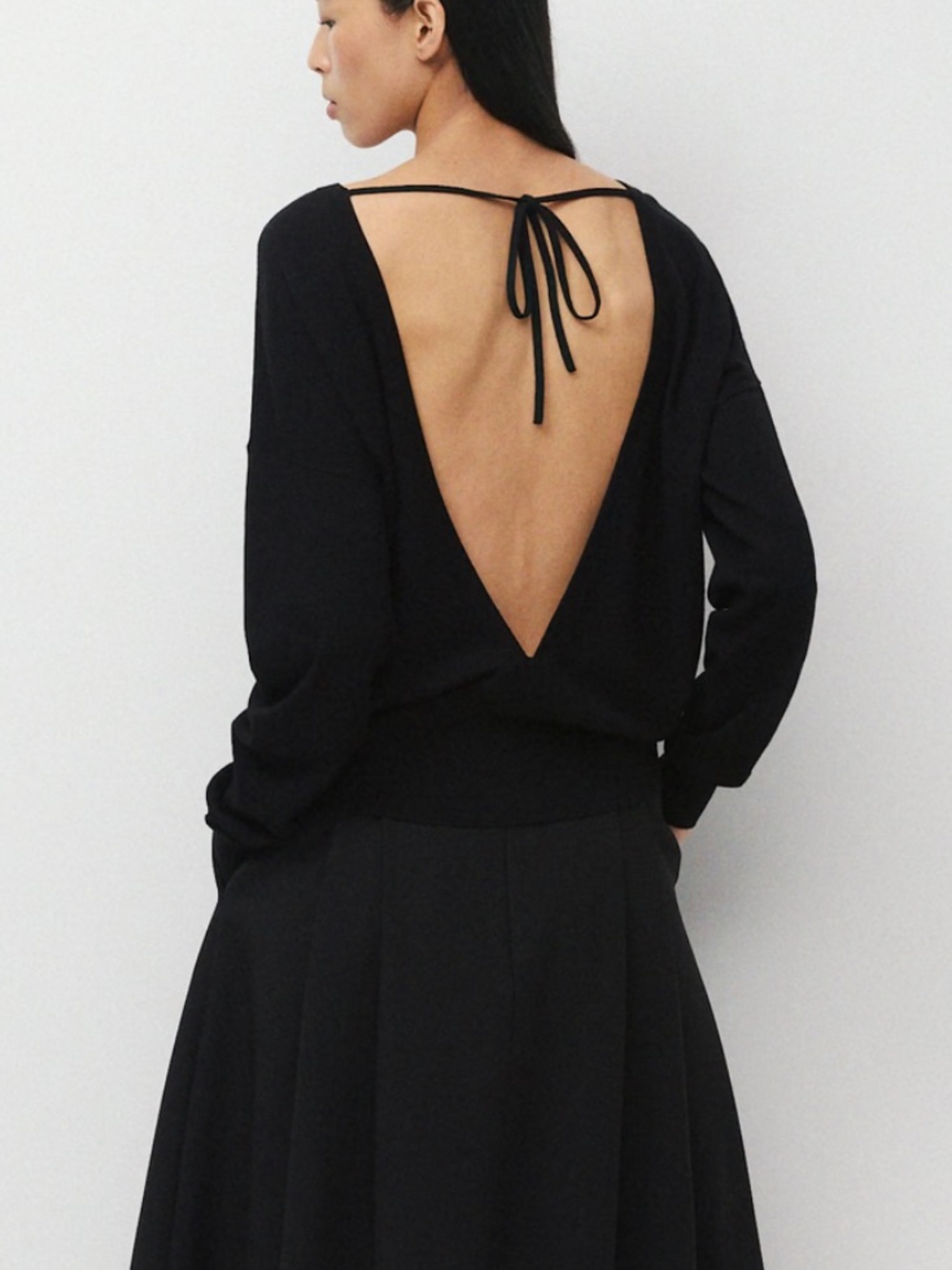 ARITZIA OPEN BACK SWEATER